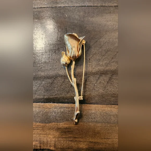 Assorted Vintage Rose Brooch Pin - Gold, White, Silver, Pink Floral Accents - Picture 5 of 6